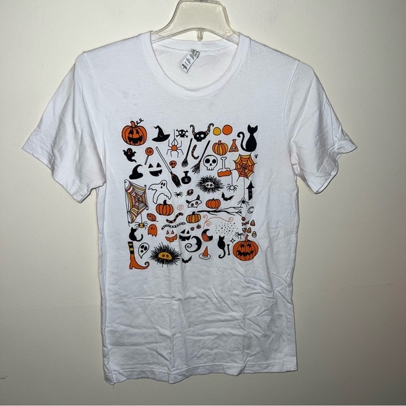 Halloween Graphic T-shirt Pumpkins Ghosts Bats Cats Witches Cobwebs Size Small - Picture 7 of 8